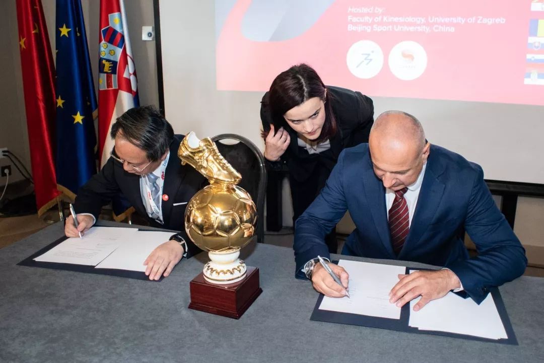 c2d141a4653947af9479b3a079143bfd.jpeg c2d141a4653947af9479b3a079143bfd.jpeg