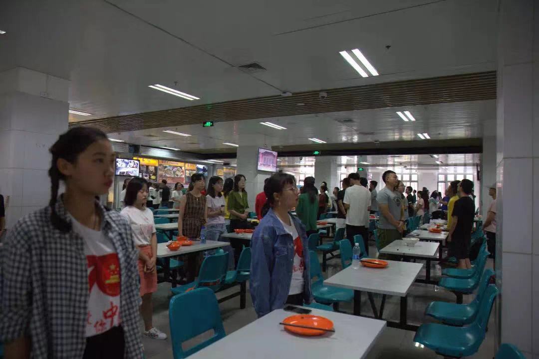 b1e98fb460f9467aa2e2f373d7c8fff2.jpg b1e98fb460f9467aa2e2f373d7c8fff2.jpg