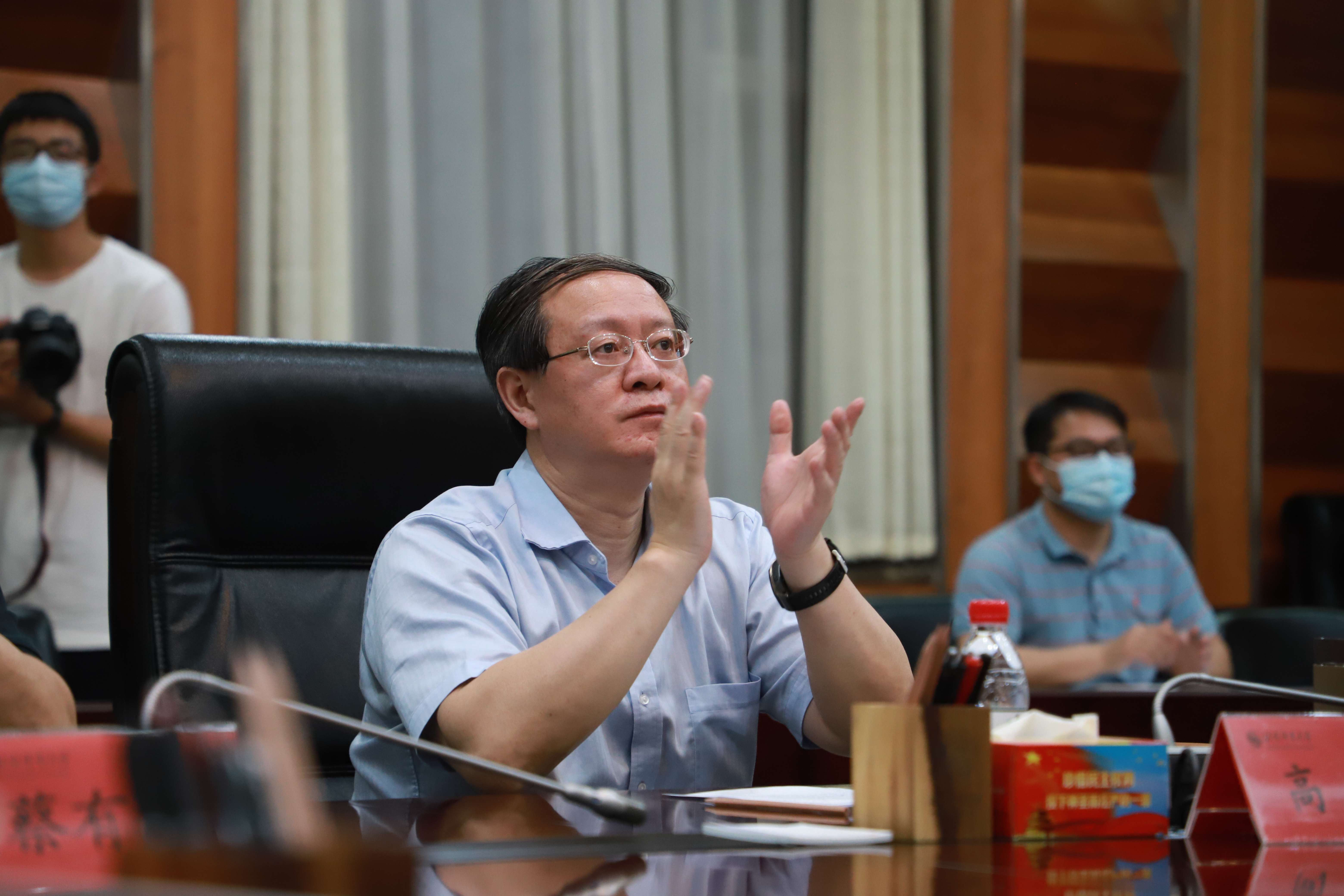 0fa97b5ee42543d5887f1026fd1a0c51.jpg 0fa97b5ee42543d5887f1026fd1a0c51.jpg