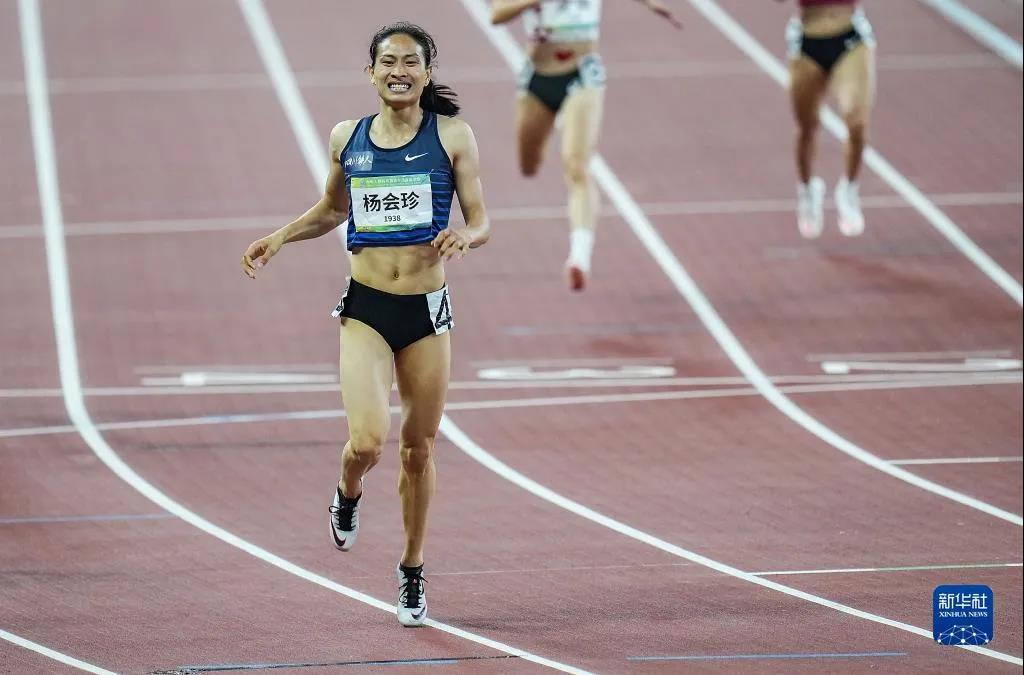 f8160b2ab5484d8e943382917a0b57f6.jpg f8160b2ab5484d8e943382917a0b57f6.jpg