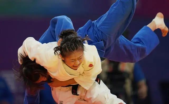 fe40339bf67049f4b5056849f450a15d.jpg fe40339bf67049f4b5056849f450a15d.jpg