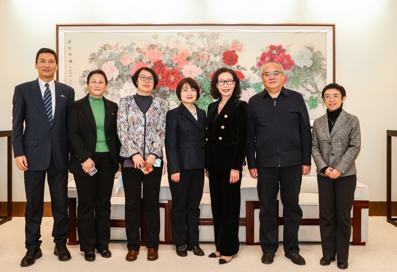 a06ca6ed413e4bd4b8792f0b12aeed57.jpg a06ca6ed413e4bd4b8792f0b12aeed57.jpg