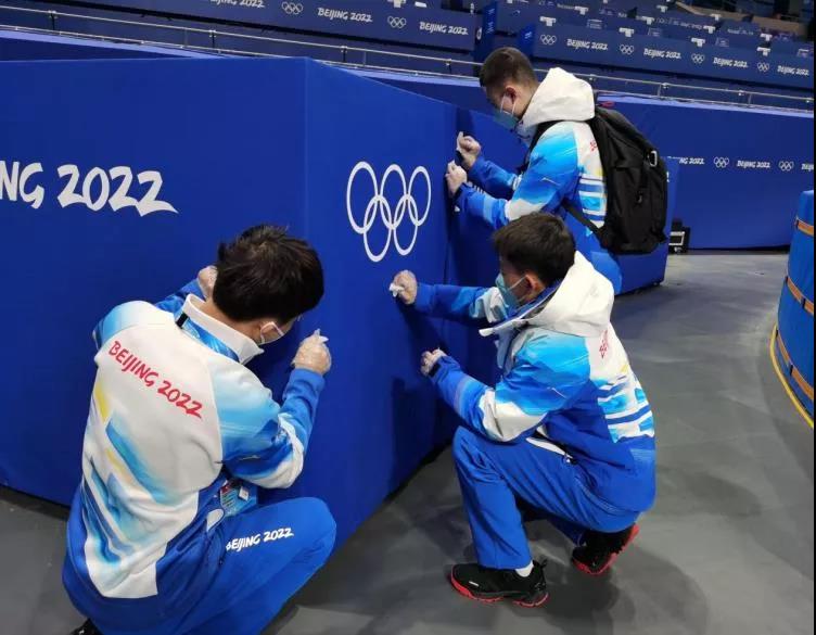 093fce7a4d024286801f523e2de11af8.jpg 093fce7a4d024286801f523e2de11af8.jpg