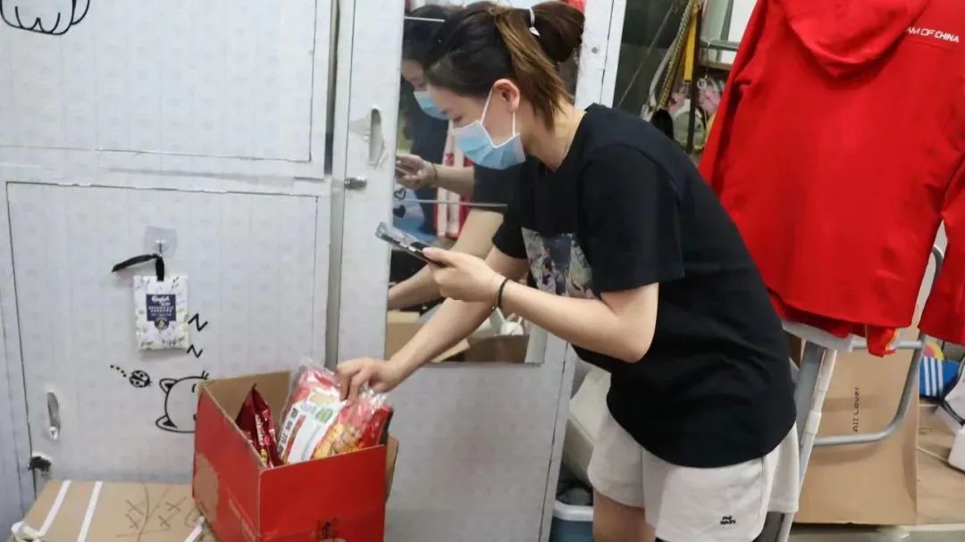 ce51ba655e7948378b33dc02afcfcf54.jpg ce51ba655e7948378b33dc02afcfcf54.jpg