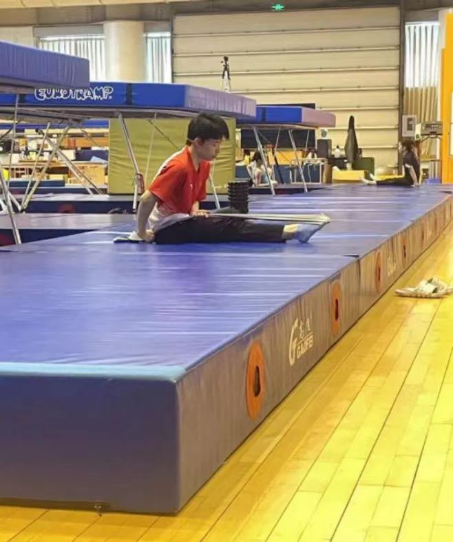 9697ba1a1b8b43da9b34b6c0593ebf7e.jpg 9697ba1a1b8b43da9b34b6c0593ebf7e.jpg