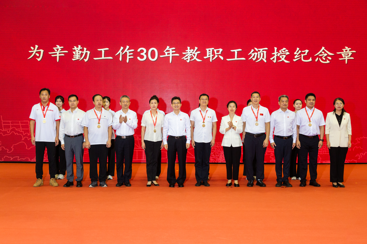 2bd3f1bd527a4ddba3b980ccb9a5e174.jpg 2bd3f1bd527a4ddba3b980ccb9a5e174.jpg